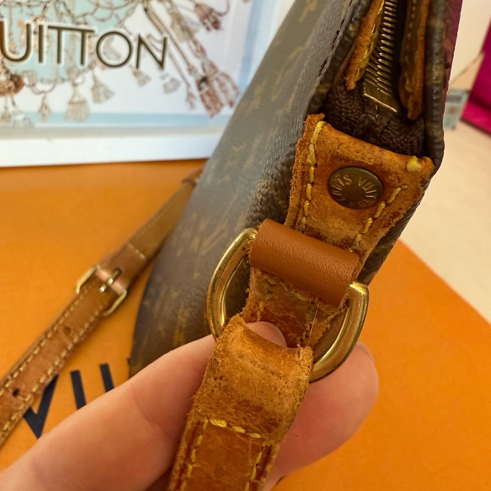 Louis Vuitton Vintage Brown Monogram Crossbody Bag & Wallet Set - Picture 13 of 16